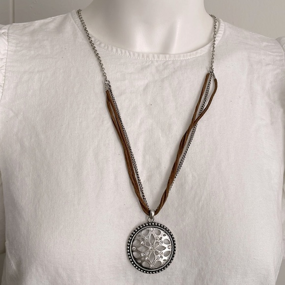 Large necklace - Picture 1 of 4